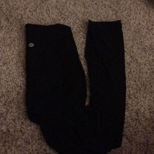 black lululemon leggings!